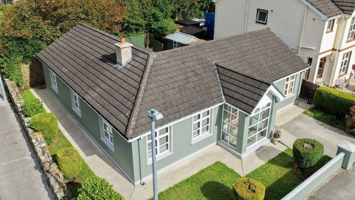 Watch: Four-bed bungalow in prime location for online auction