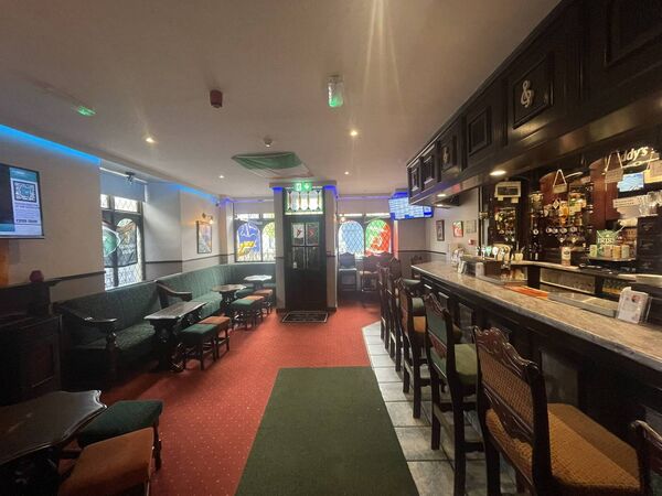 Paddy’s Bar is a fully fitted traditional Irish pub.