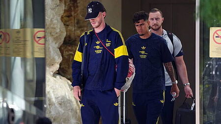Arsenal to ease Champions League heartbreak with open-top bus parade