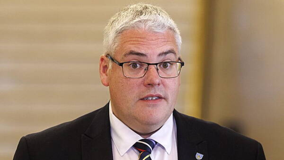 Objections to Northern Ireland centenary stone ‘hypocritical’ – DUP’s Robinson