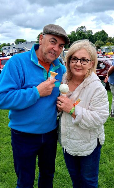 Martin and Linda Guihen, Boyle pictured enjoying their day at the Ballinamore Vintage Family Day. Pic: Noreen Gaffney 