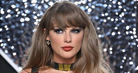 Taylor Swift performs duet with Randy Newman at Toy Story 5 premiere