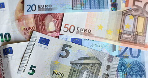 Immigrants make higher fiscal contribution than Irish-born, study finds