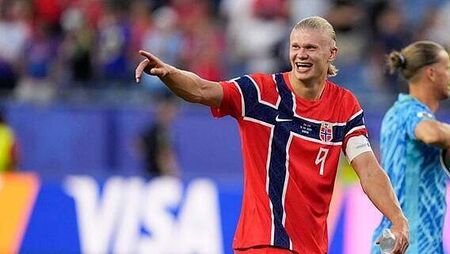 Erling Haaland scores two as Norway start World Cup campaign with win over Iraq