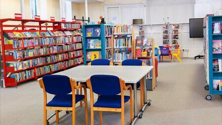 Temporary library in former courthouse now open 
