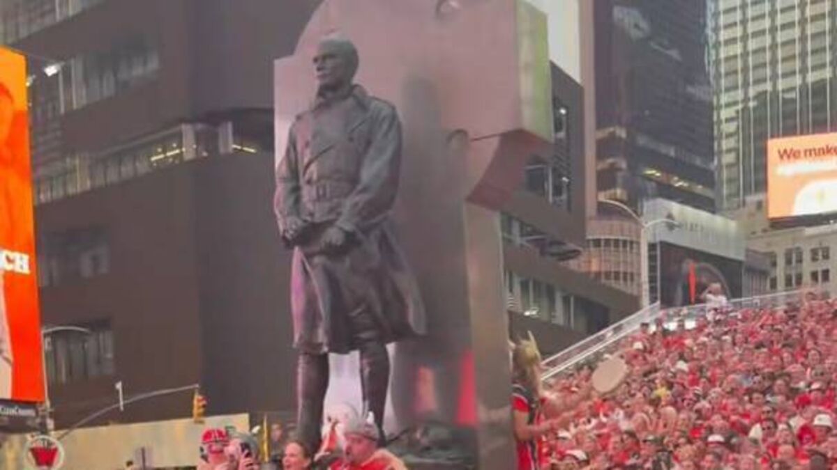 Iconic Times Square statue has strong Roscommon connections