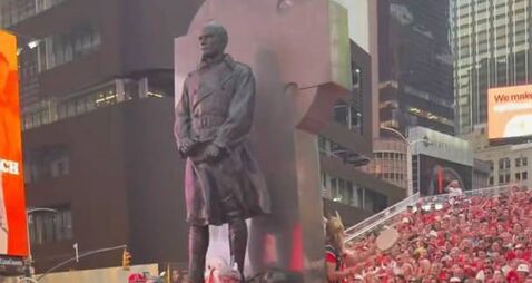 Iconic Times Square statue has strong Roscommon connections 