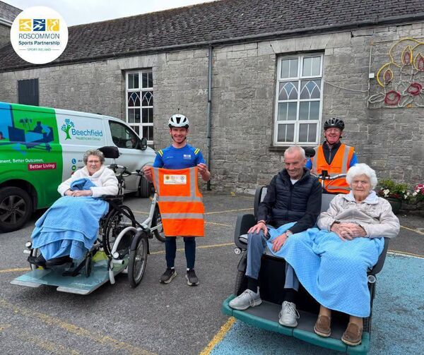 A fantastic afternoon was held at the Sacred Heart Hospital, Roscommon enjoying the sunshine and getting outdoors on wheelchair bikes. Led by Roscommon Sports Partnership’s ESF+ social inclusion officer, Daire Feeley, residents had the opportunity to get out for a cycle, enjoy some fresh air and spend time outdoors. There were plenty of smiles and great conversations along the way.