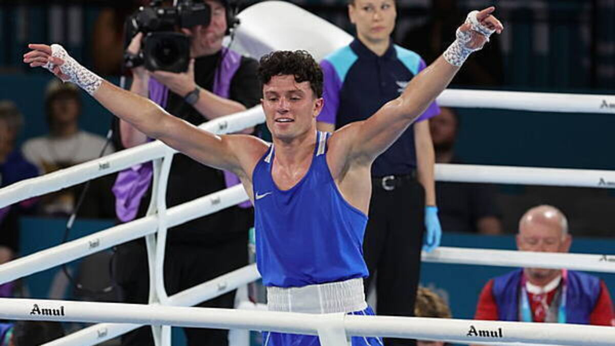 Jon McConnell claims gold at Commonwealth Games after turning down Love Island