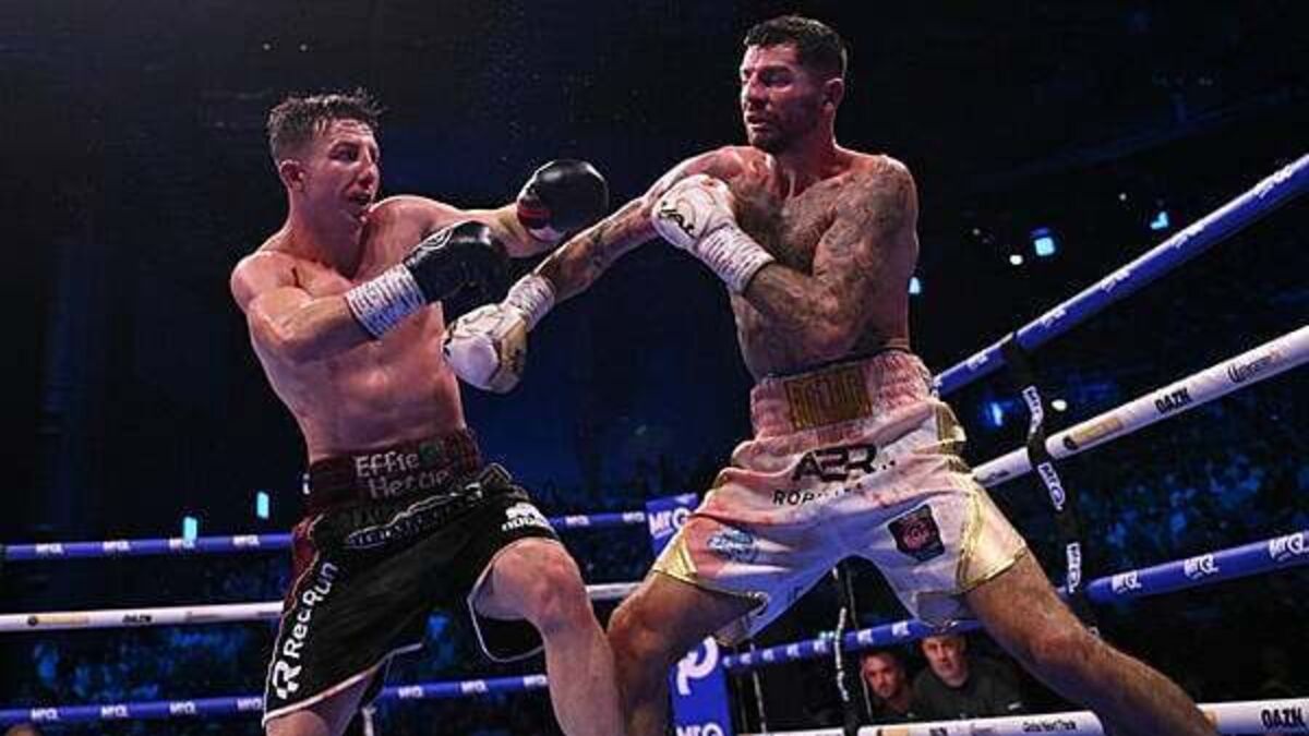 Pierce O'Leary suffers 10th-round knock-out loss to Mark Chamberlain