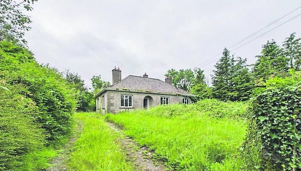 This prime holding has a traditional style bungalow residence, offering outstanding potential for residential redevelopment, or investment. This prime holding has a traditional style bungalow residence, offering outstanding potential for residential redevelopment, or investment.