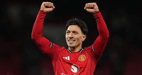 Lisandro Martinez joins Man United training camp before Dublin friendly