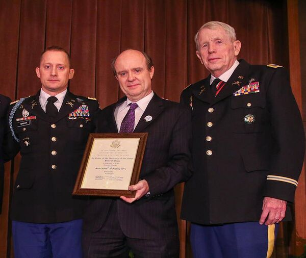 Hilary Beirne pictured previously with LTC Don Makay CO 69th Reg & Col Jim Ternary Regimental Commander 69th Reg. Hilary Beirne pictured previously with LTC Don Makay CO 69th Reg & Col Jim Ternary Regimental Commander 69th Reg.