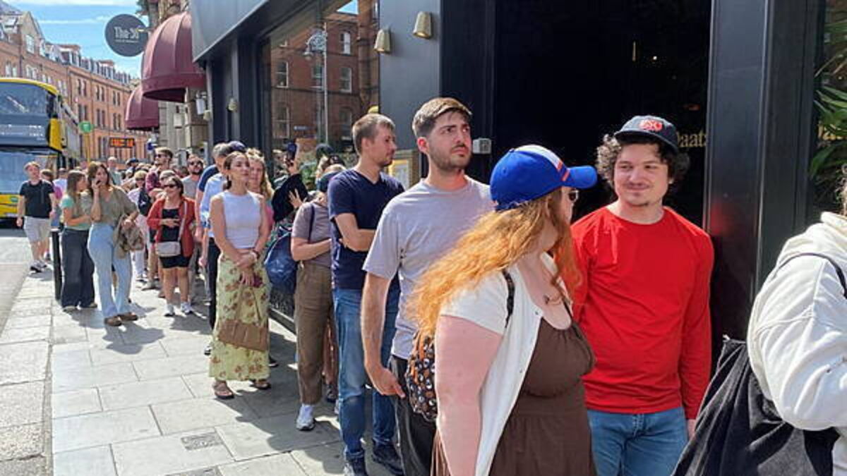 Hundreds queue on George's Street in Dublin to buy glasses to watch rare eclipse