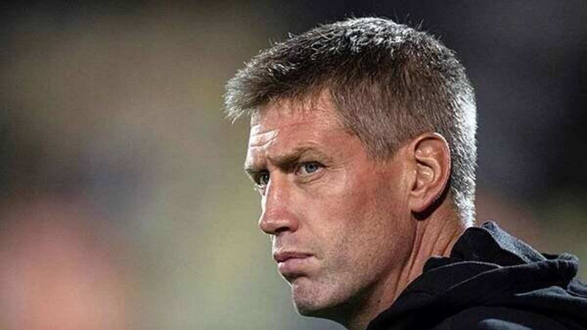 Ian Madigan cannot see Ronan O'Gara taking over at Leinster