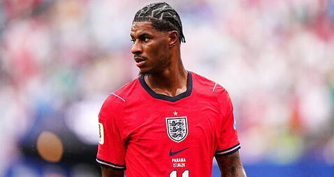 Marcus Rashford thanks Jamie Carragher for shutting down Gary Neville question