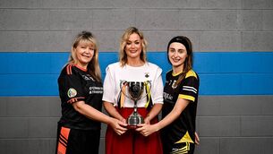 <p>GAA Rounders president Paula Doherty with intermediate women's finalists Georgina McDermott of Elphin, left, and Clodagh Naughton of Galway City Rapparees, at Croke Park. Picture: Piaras Ó Mídheach/Sportsfile </p>