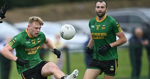 Glaveys edge out Western Gaels to make knockout stages of senior football championship 