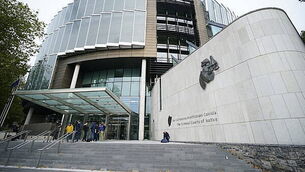 Seven police officers injured in Belfast on Sunday evening Seven police officers injured in Belfast on Sunday evening