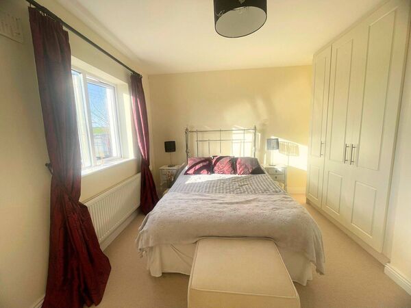 The property has three double bedrooms. The property has three double bedrooms.