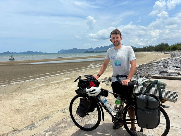 Fergal Guihen pictured in Thailand during his round-the-world cycle. Fergal Guihen pictured in Thailand during his round-the-world cycle.