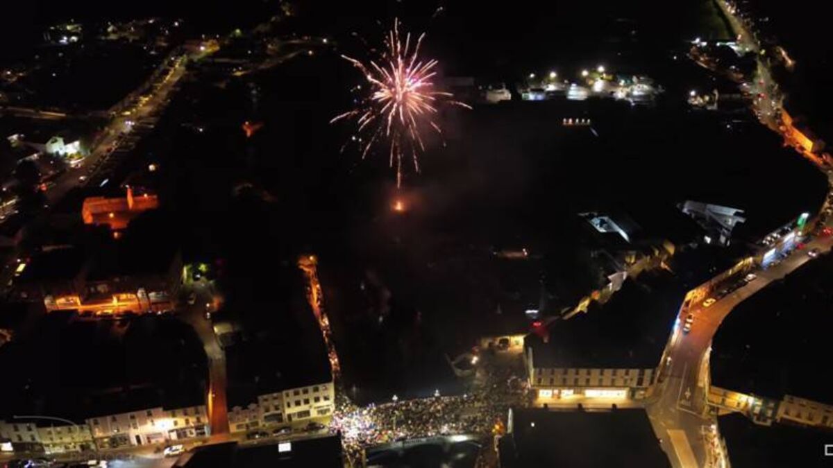 Watch: Spectacular fireworks display lights up Boyle sky