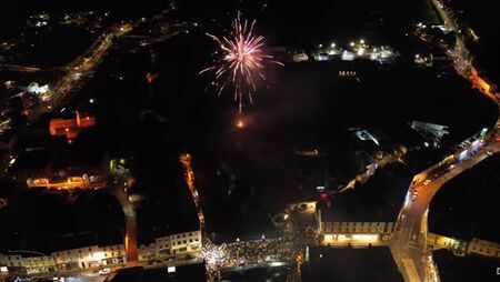 Watch: Spectacular fireworks display lights up Boyle sky 