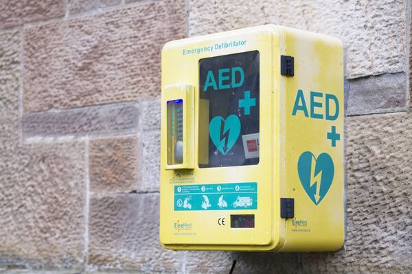Kilmovee CFR group has extended its gratitude to Kenaidan Construction for the donation of a defibrillator and heated cabinet.