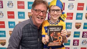 <p>The two Paddy Joes! Paddy Joe Burke pictured with Daire O'Connor at the parish Scór Na nÓg Finals in Knockcroghery.</p>