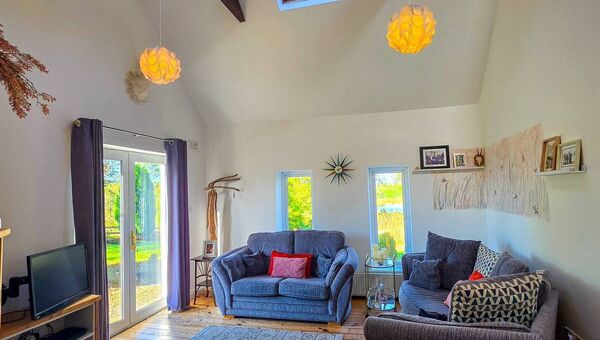 The modern, spacious and comfortable living room.