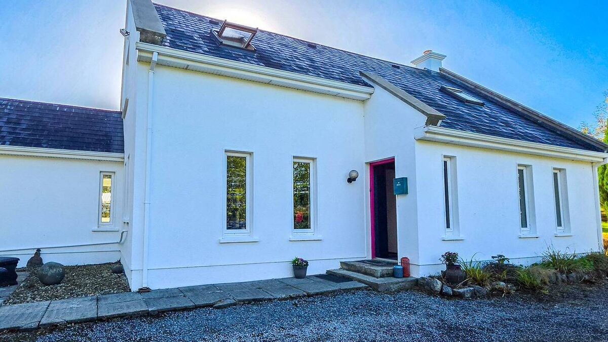 County Roscommon home on 31.5 acres has picturesque lakeside setting