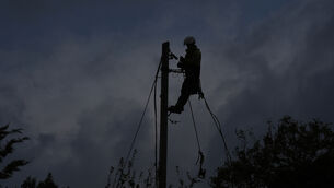 <p>ESB crews are currently working to repair a fault in the Ballaghaderreen area.</p>